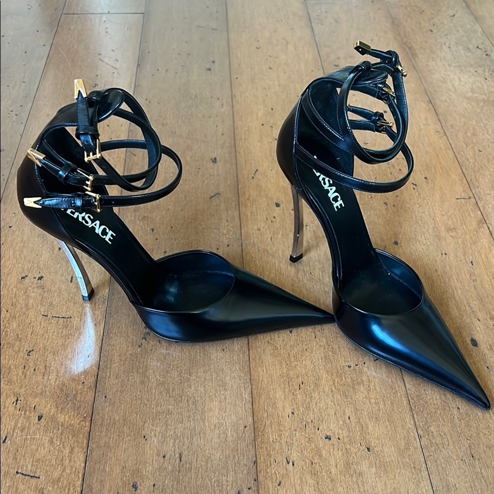 Versace Black Elegant Heels